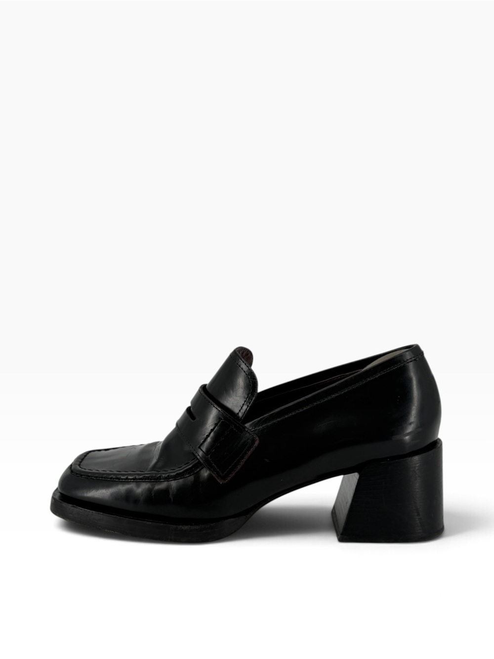 Labucq Black Leather Block Heel Loafer